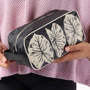 Aloha  Collection   Dopp Kit Kalo   NWT